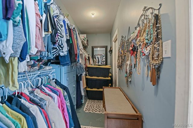 412 HOLLY BROOK Drive, Montgomery, AL 36109