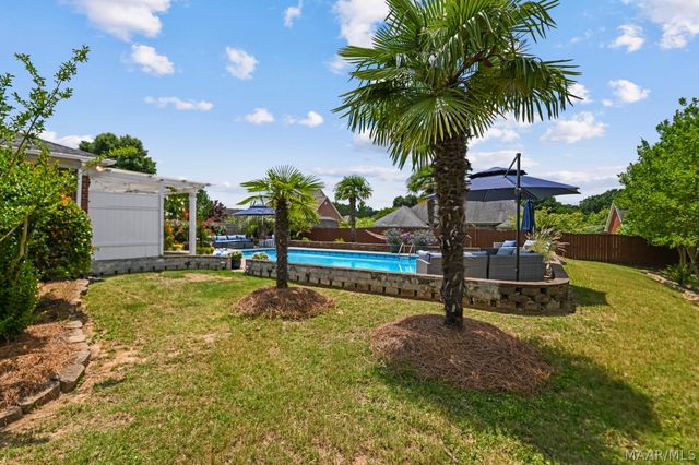 412 HOLLY BROOK Drive, Montgomery, AL 36109