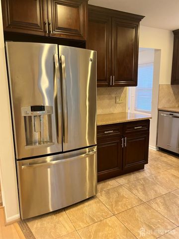 111 E lloyd Court, East Brunswick, NJ 08816