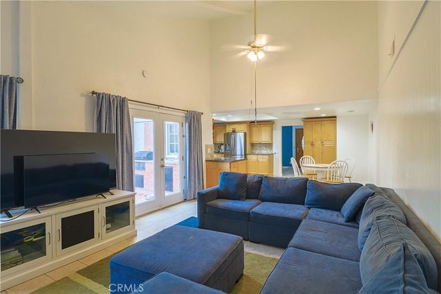 25426 Avenida Escalera, Valencia, CA 91355