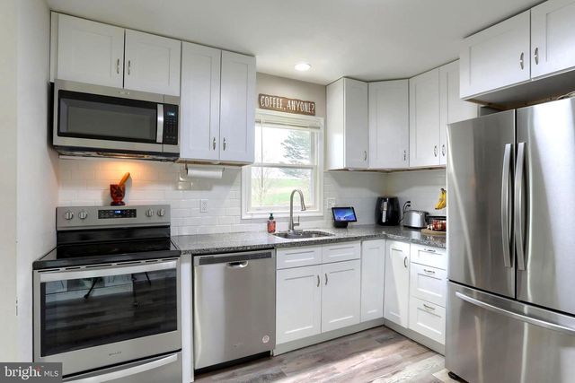 447 BEAGLE RD, Myerstown, PA 17067