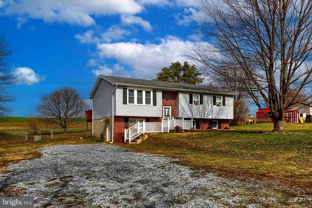 447 BEAGLE RD, Myerstown, PA 17067