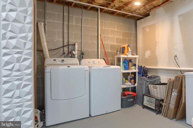 447 BEAGLE RD, Myerstown, PA 17067