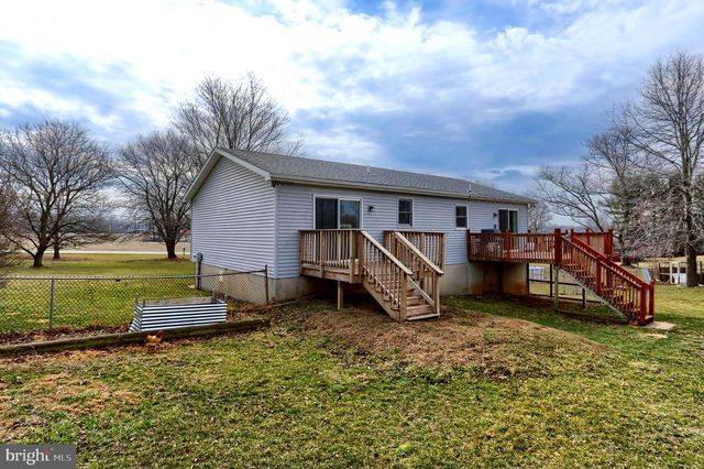 447 BEAGLE RD, Myerstown, PA 17067