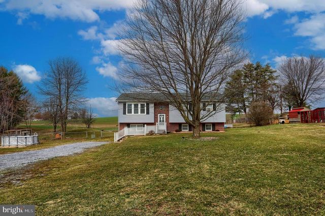 447 BEAGLE RD, Myerstown, PA 17067