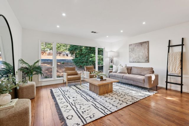 180 Andrea Dr, Walnut Creek, CA 94596