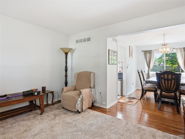 13615 Brookside Drive, Sterling Heights, MI 48313