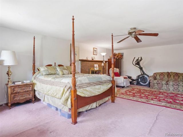 13615 Brookside Drive, Sterling Heights, MI 48313