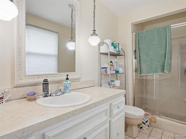 13615 Brookside Drive, Sterling Heights, MI 48313
