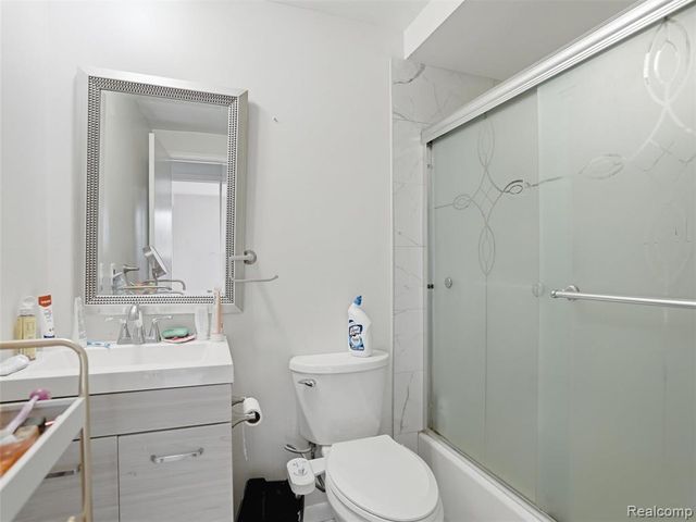 13615 Brookside Drive, Sterling Heights, MI 48313