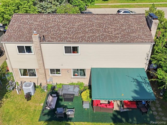 13615 Brookside Drive, Sterling Heights, MI 48313