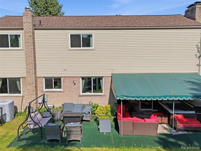 13615 Brookside Drive, Sterling Heights, MI 48313