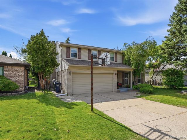 13615 Brookside Drive, Sterling Heights, MI 48313