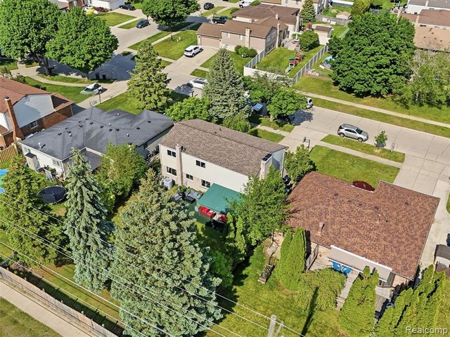 13615 Brookside Drive, Sterling Heights, MI 48313