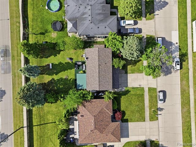 13615 Brookside Drive, Sterling Heights, MI 48313