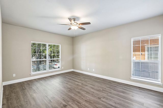 1009 Wenk Drive, Savannah, TX 76227