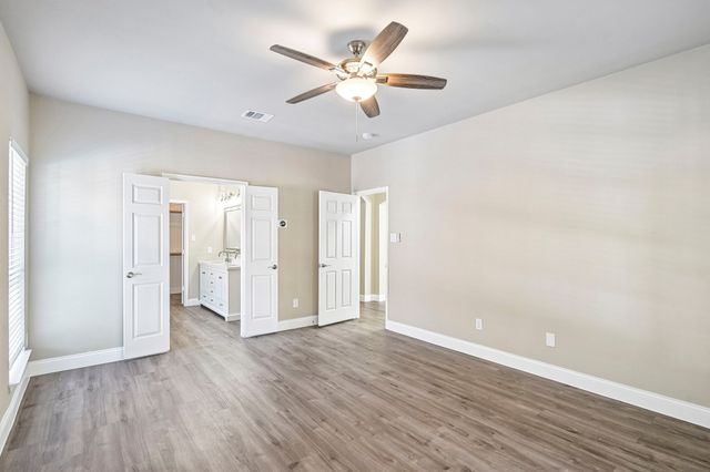 1009 Wenk Drive, Savannah, TX 76227