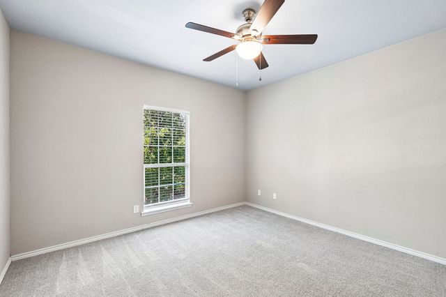 1009 Wenk Drive, Savannah, TX 76227