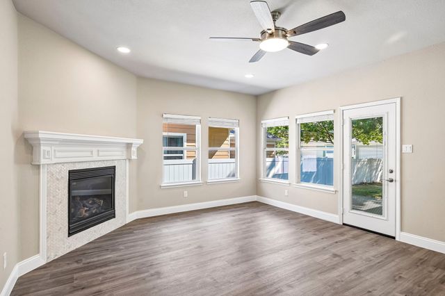 1009 Wenk Drive, Savannah, TX 76227