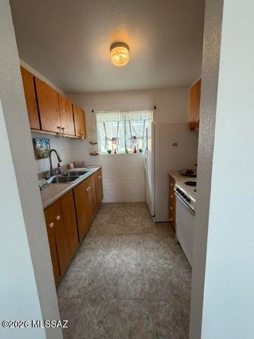 1745 S Jones Blvd Apt K201, Tucson, AZ 85713