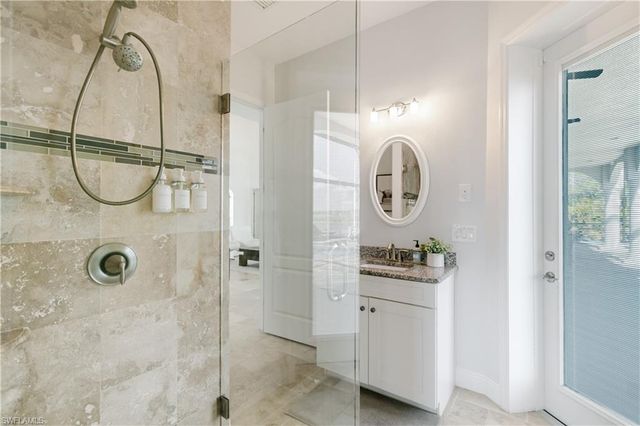 2003 NE 10th PL, Cape Coral, FL 33909