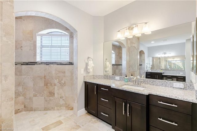 2003 NE 10th PL, Cape Coral, FL 33909