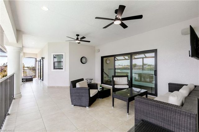 2003 NE 10th PL, Cape Coral, FL 33909