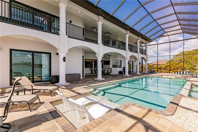 2003 NE 10th PL, Cape Coral, FL 33909