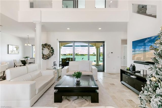 2003 NE 10th PL, Cape Coral, FL 33909