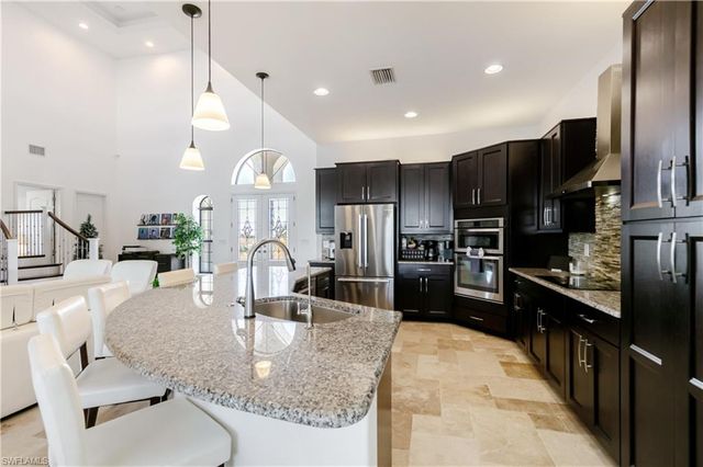 2003 NE 10th PL, Cape Coral, FL 33909