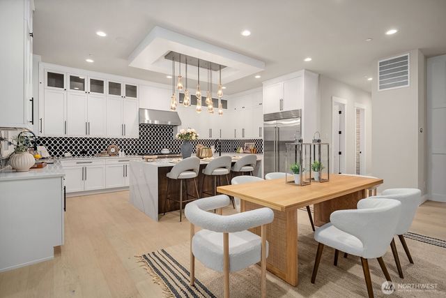 3204 116th Avenue NE, Bellevue, WA 98004