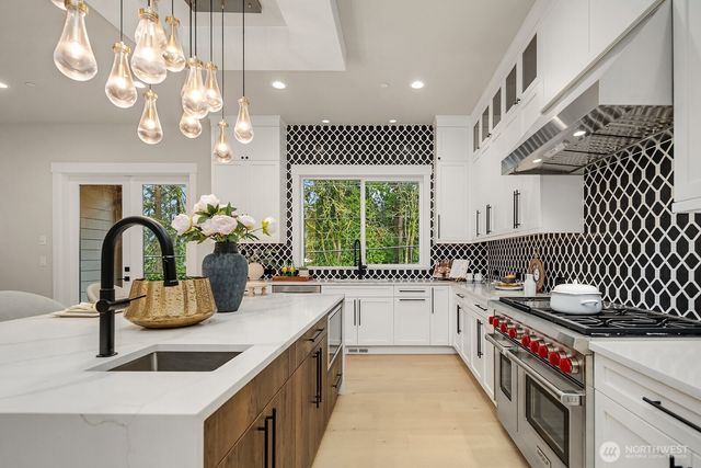 3204 116th Avenue NE, Bellevue, WA 98004