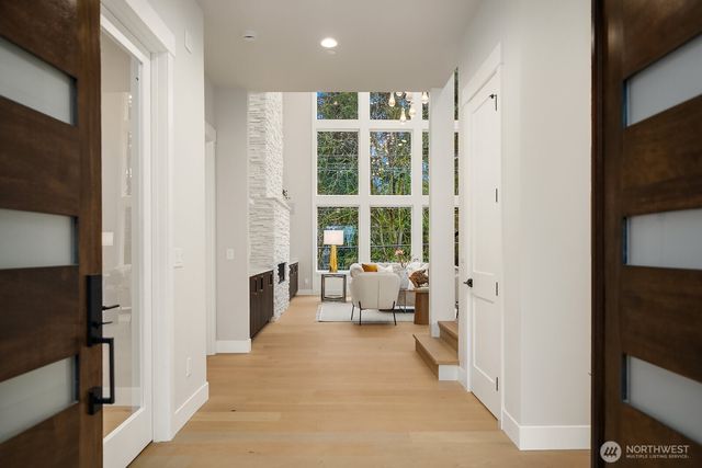 3204 116th Avenue NE, Bellevue, WA 98004