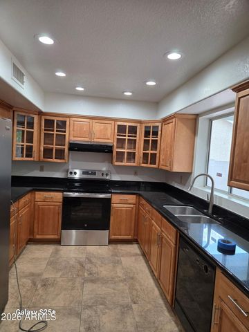 8631 W MONTE VISTA Road, Phoenix, AZ 85037