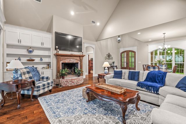 120 Northview, Conway, AR 72032