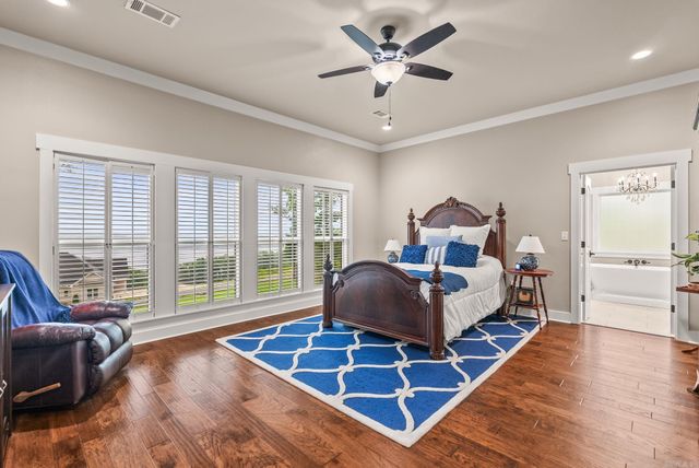 120 Northview, Conway, AR 72032