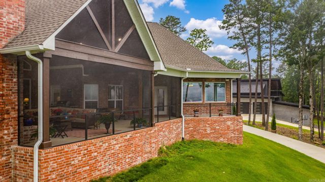 120 Northview, Conway, AR 72032