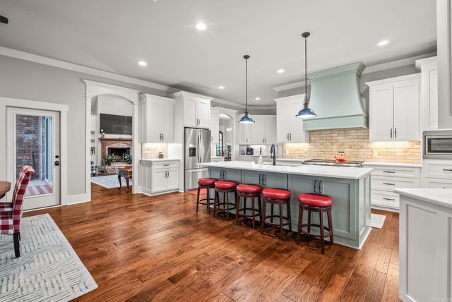 120 Northview, Conway, AR 72032