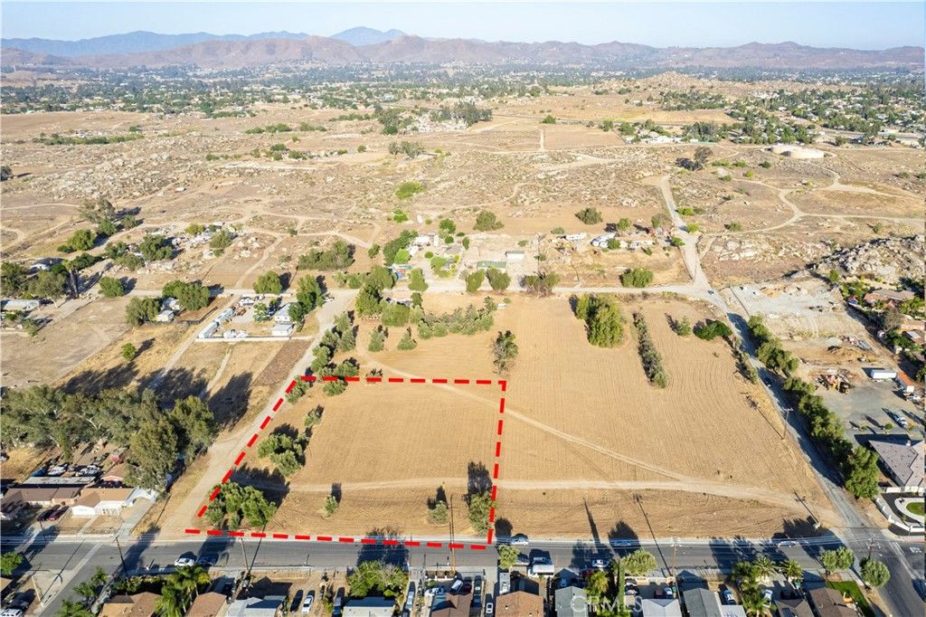 0 313-211-004, Perris, CA 92570 — photo 3