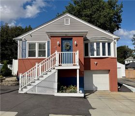 94 Gloucester Street, Providence, RI 02908