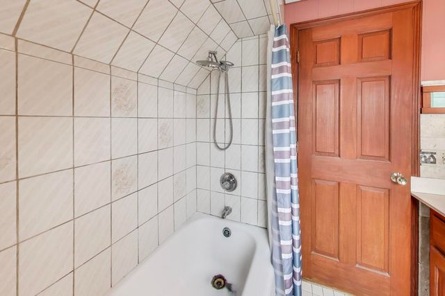 5412 N Mobile Avenue, Chicago, IL 60630