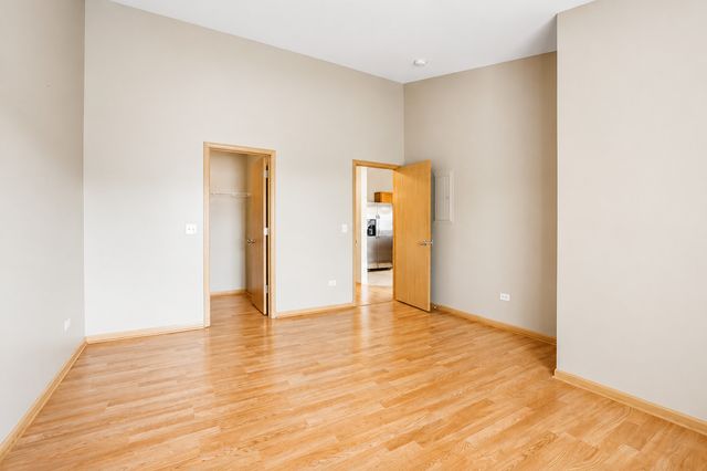 1623 Silverstone Drive 1623, Carpentersville, IL 60110