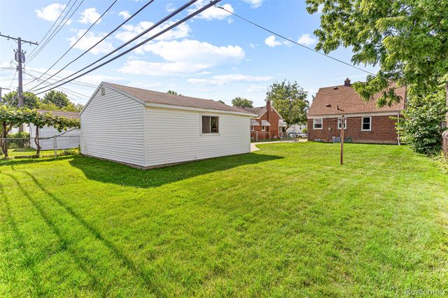 23254 Nona Street, Dearborn, MI 48124
