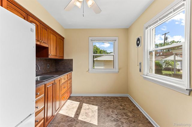23254 Nona Street, Dearborn, MI 48124