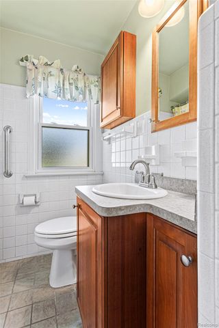 23254 Nona Street, Dearborn, MI 48124