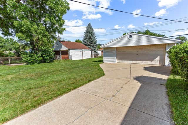 23254 Nona Street, Dearborn, MI 48124