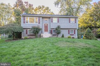 9 OAK BRANCH RD, East Windsor, NJ 08512