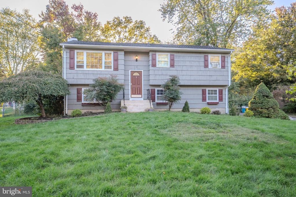 9 OAK BRANCH RD, EAST WINDSOR, NJ 08512 — exterior