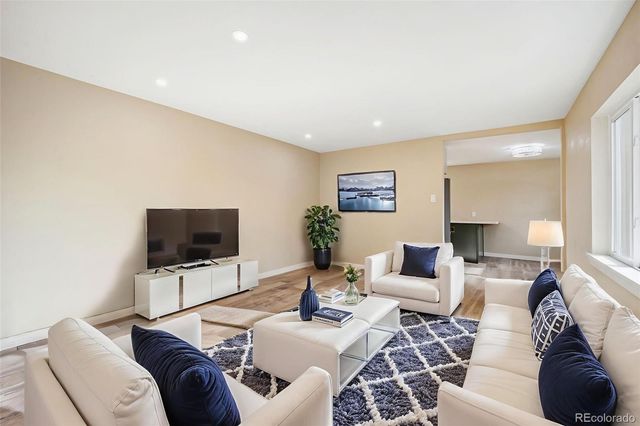 1721 Eppinger Boulevard, Thornton, CO 80229