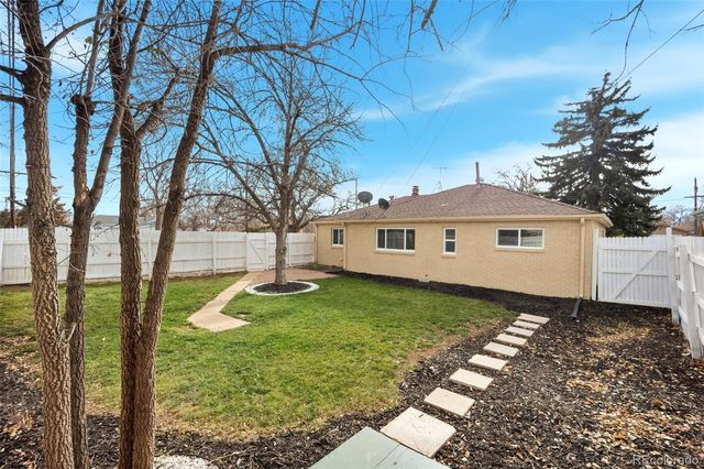 1721 Eppinger Boulevard, Thornton, CO 80229